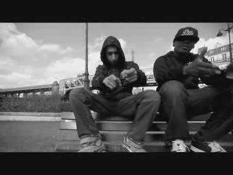 Aketo feat Soprano & Salif-Réveillons nous 53,2 Мо mov