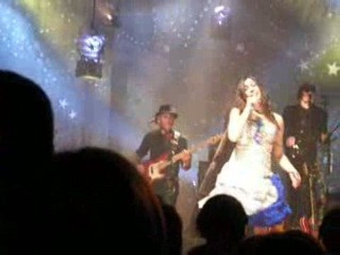 Elle Panique - Olivia Ruiz au Bikini (Toulouse) le 13/05/09