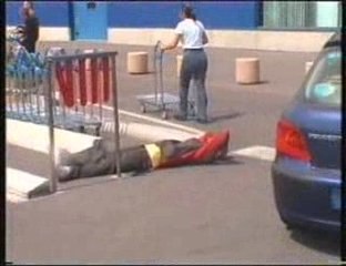 Super connard fait la sieste