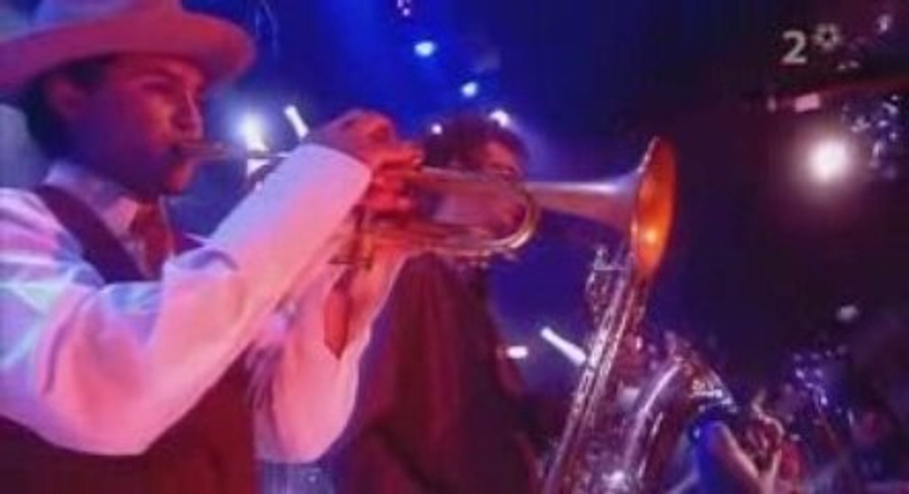 Amy Winehouse - You Know I'm No Good - Live