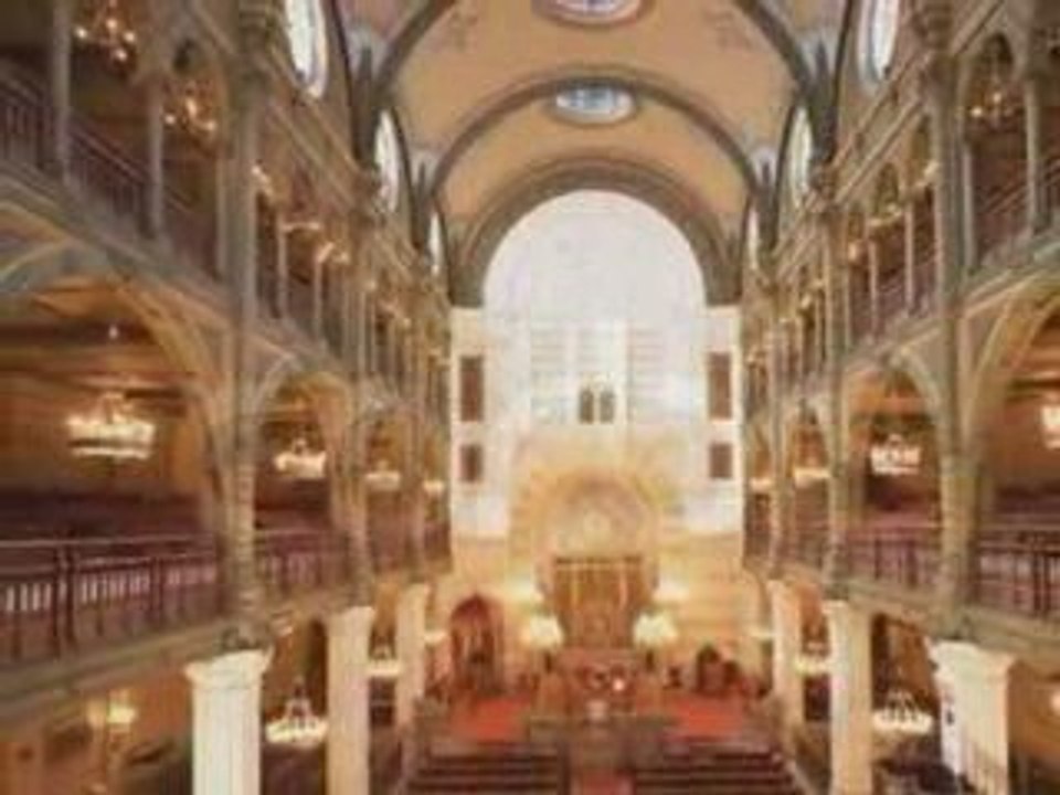 UN TUNE  A  PARIS FREDDY GALULA