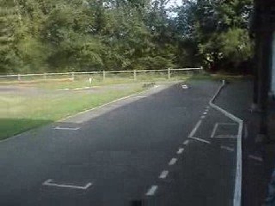 Voiture radiocommandé 1l8 Piste