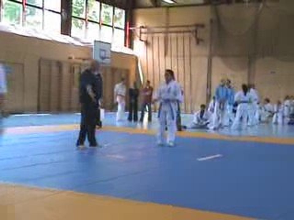 Combat de Sabrina en Suisse!!