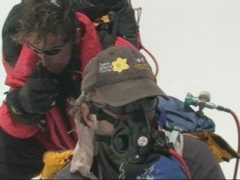 Sir Ranulph Fiennes climbs Mount Everest