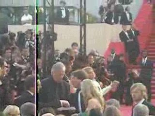 Quentin Tarantino & mélanie Laurent danse tapis rouge