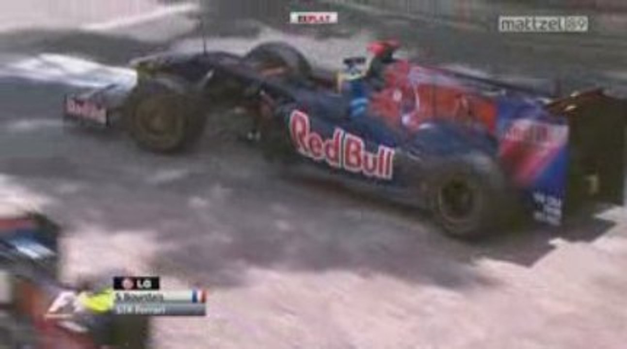 Monaco 2009 FP2 both Toro Rosso go off