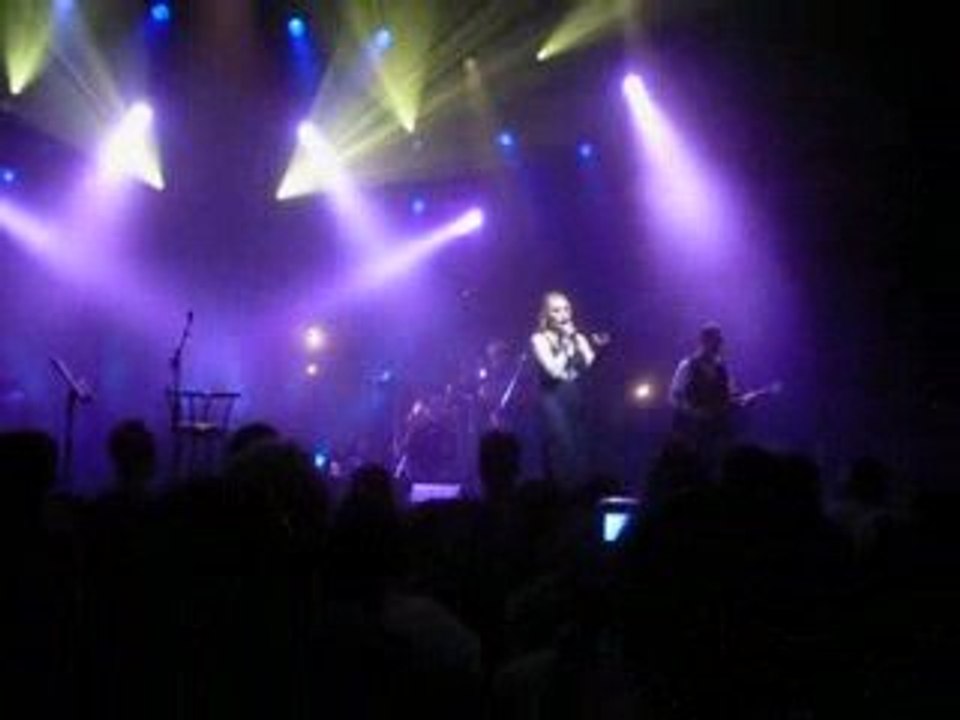 Jeanne Mas - Loin d'ici live Olympia 2009