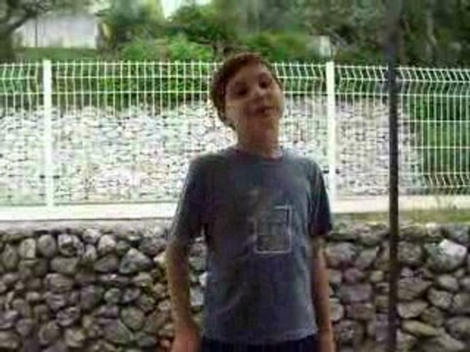 Antoine chante Toi plus moi de Grégoire,sa chansons préférée