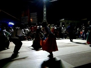 an ti béssé ba danse amisement fo ni bon jambe!!