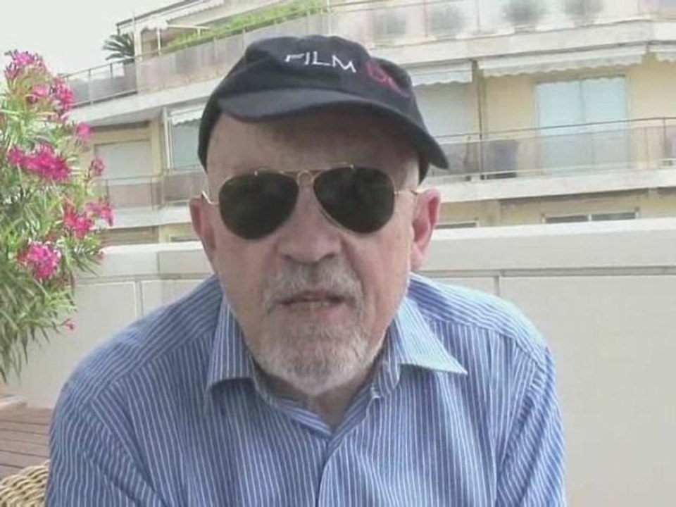 Un plan de... La terre de la folie de Luc Moullet