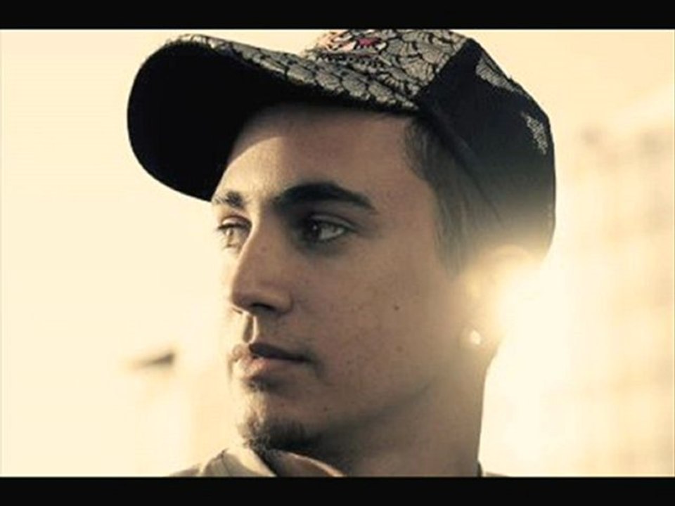 SECRO STAR - RÊVES ABANDONNÉS (WWW.SECRO-MUSIC.SKYROCK.COM)