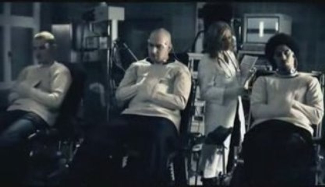 Kool Savas feat. KAAS & Sizzlac  - Brainwash