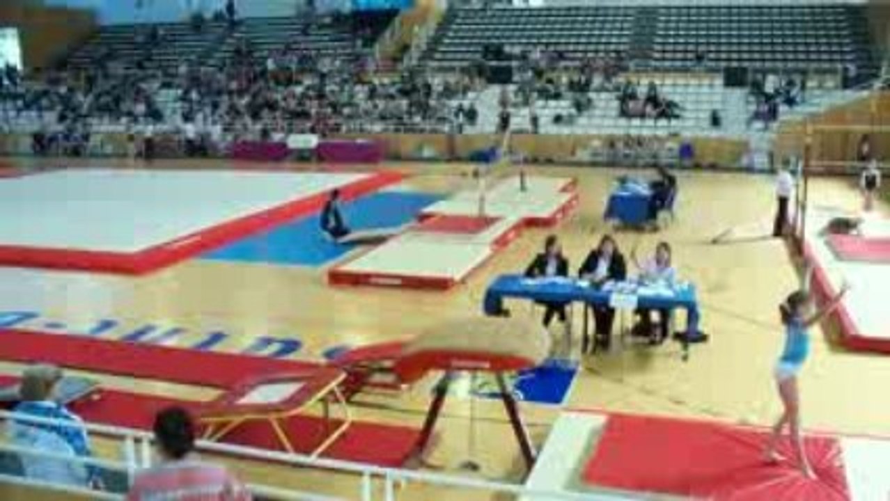 Mallaury au Saut régionale individuelle St Brieuc 2009