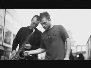 Dub FX feat. Woodnote - Flow