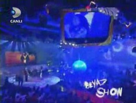 Musa Ve Gülşah - Beyaz Show - Çek Git Bebeğim