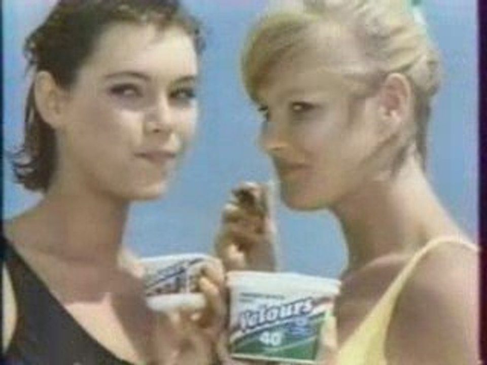 Pub fromage blanc Velours La Roche aux Fées 80’s