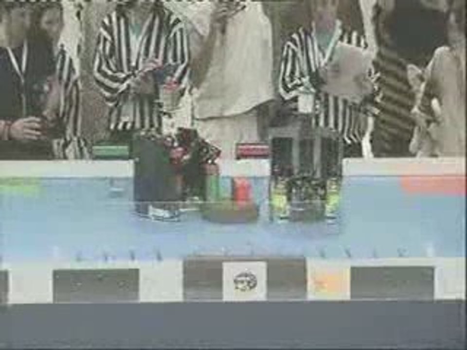 1/2 Finale Coupe Robotique 2009 RCVA vs Microb Technology