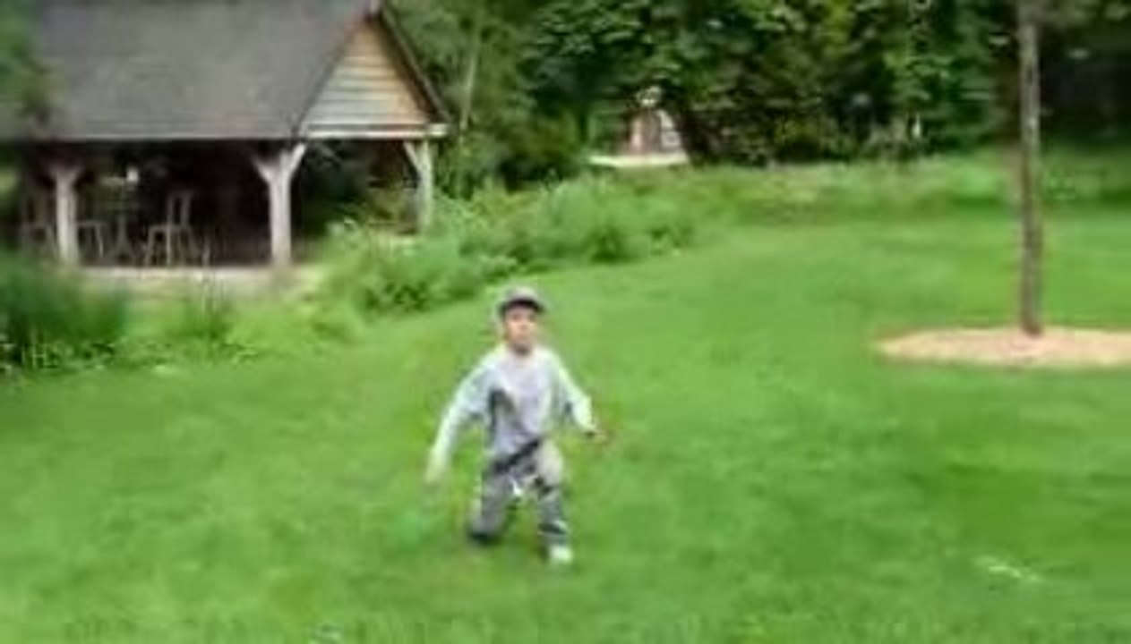 quentin fait des pirouettes