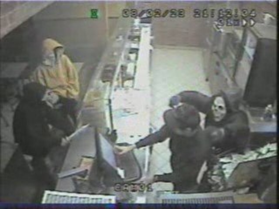 LE PLUS GROS BRAQUAGE A LA VUE DE TOUS SANS INTERVENTION