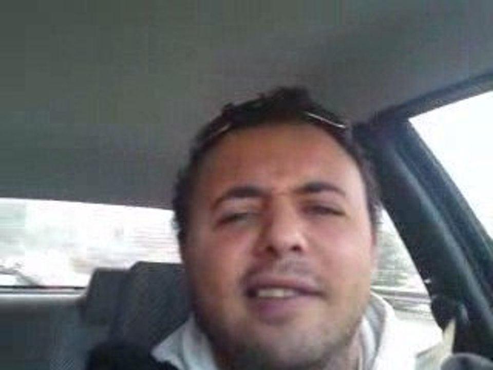 Houwari qui presente la suisse