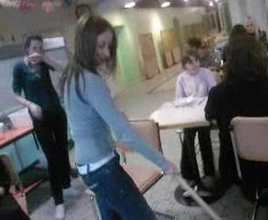 A la cantine, du collège (Y)