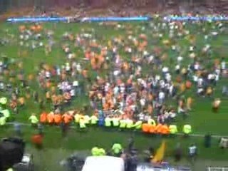 LENS BOULOGNE les premiers supporters sur le terrain