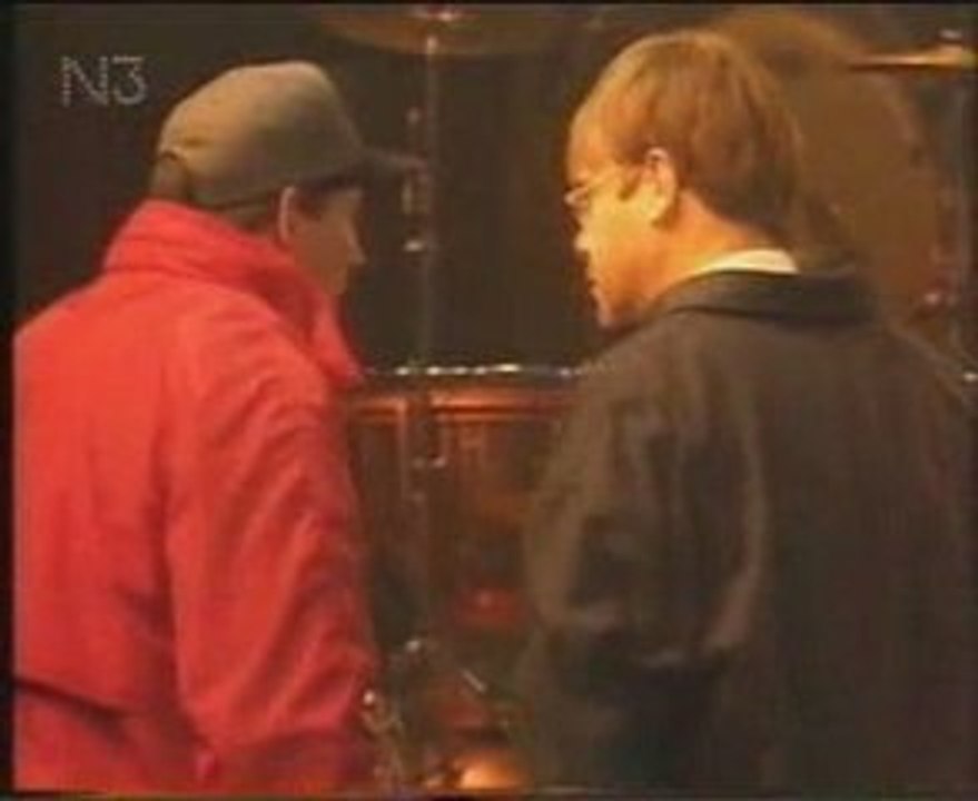--Elton John (1995)-- 2 chansons--