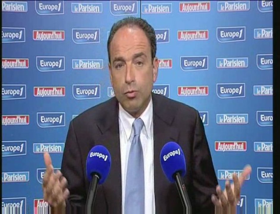 Hadopi : Copé dénonce l'Europe "des combines"