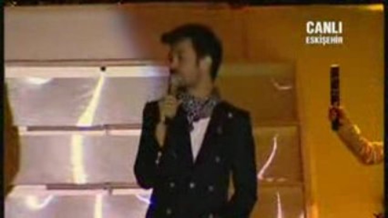 YALIN Ah Be Kardeşim Konser Canlı Performans yalinfan.net 20