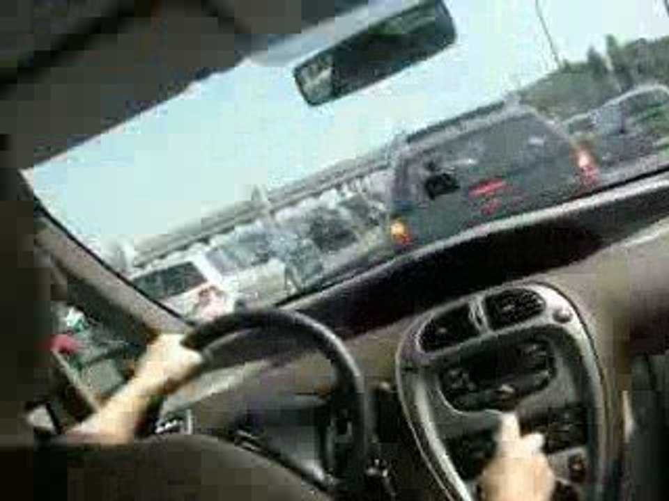 Sur l'autoroute.