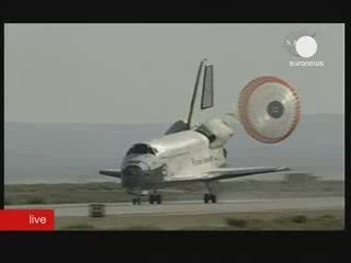 STS-125 - Atlantis se pose sur la base Edwards - NASA