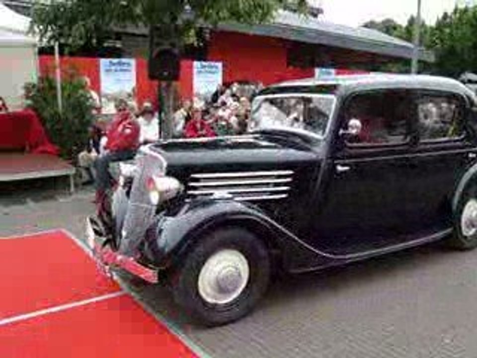 Renault Monaquatre