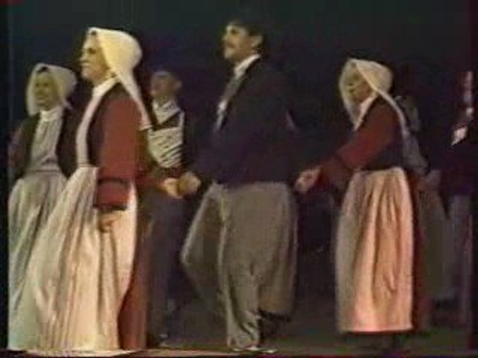 Danses du Penthièvre par la Kevrenn Alré