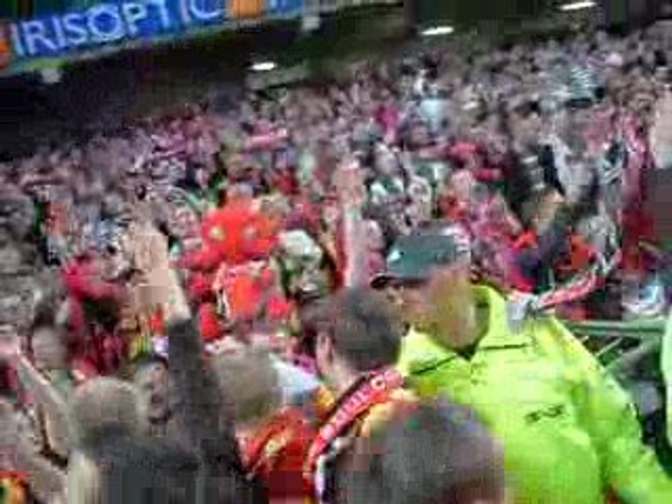 LENS/BOULOGNE LA FETE ENTRE SUPPORTERS!!!