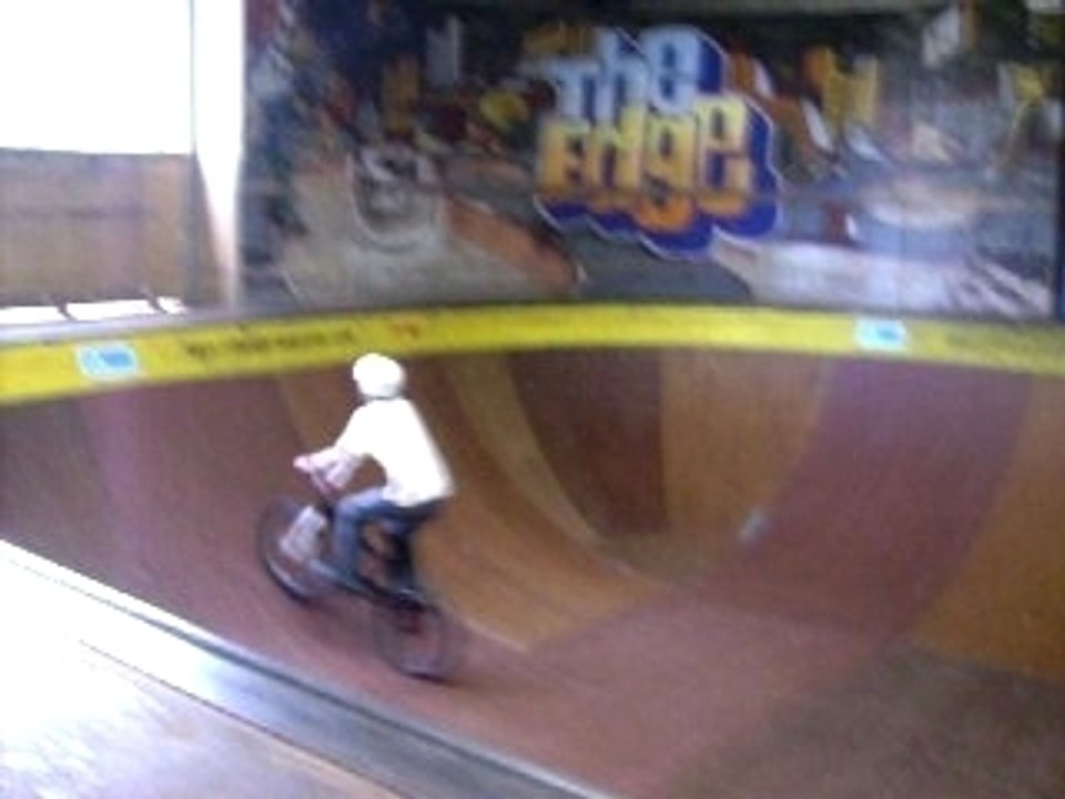 bowl le hangar