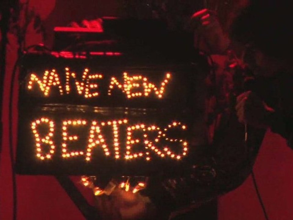 Naive New Beaters Live au Fond Du Jardin Du Michel 2009