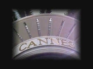 Cannes, dessous les palmiers