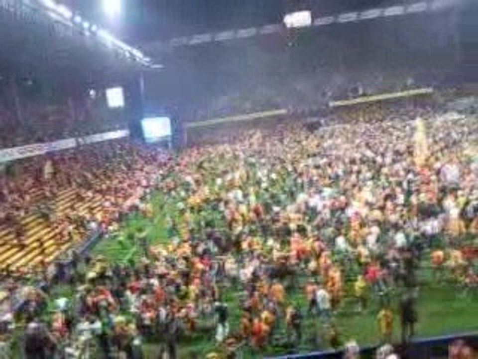 lens boulogne envahissement du terrain complet!!!