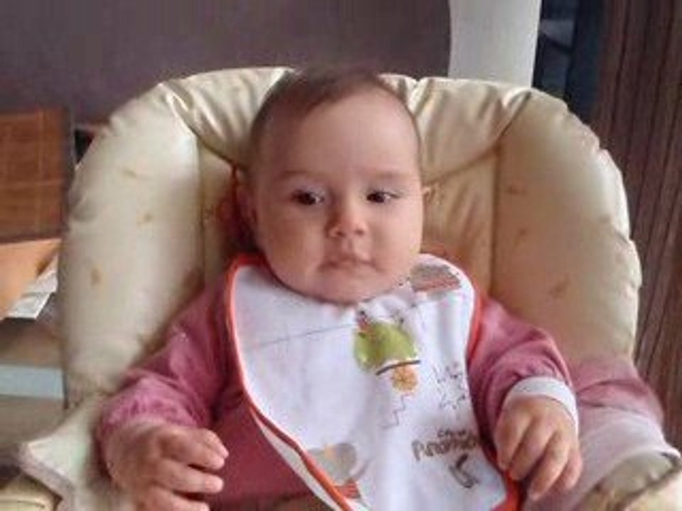 Maëlyne et ces premiers petits pots