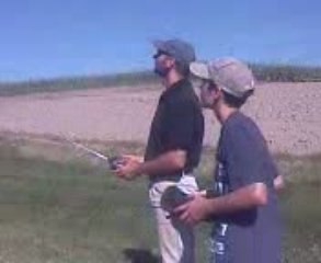 Portage d'un planeur avec avion big-lift télécommandé