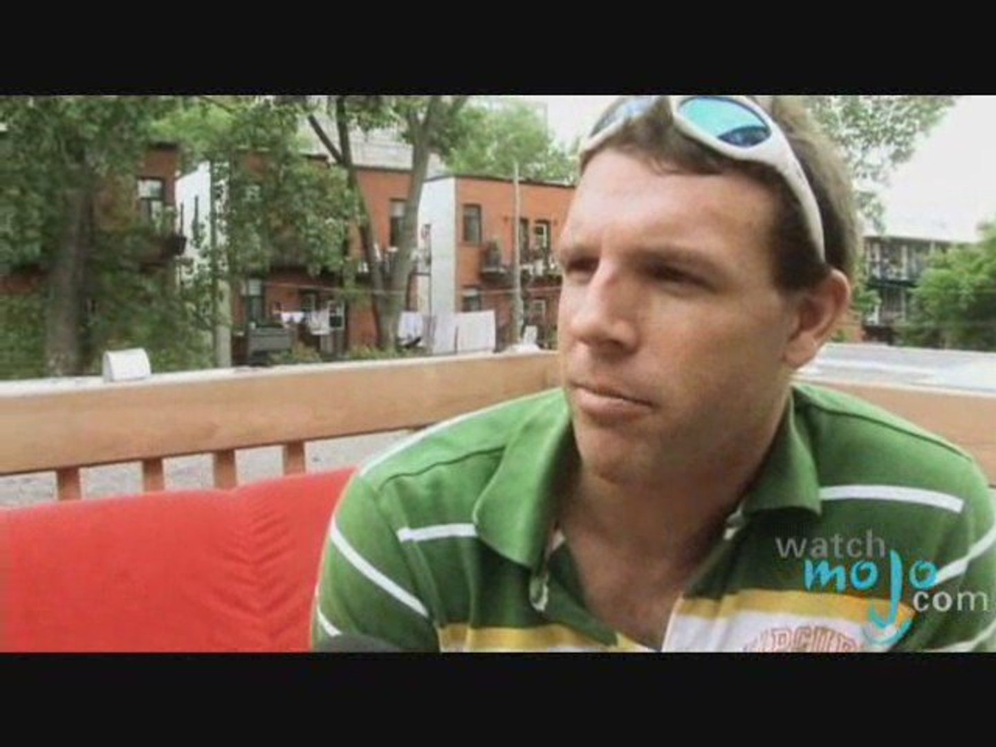 Couch Surfing - video Dailymotion