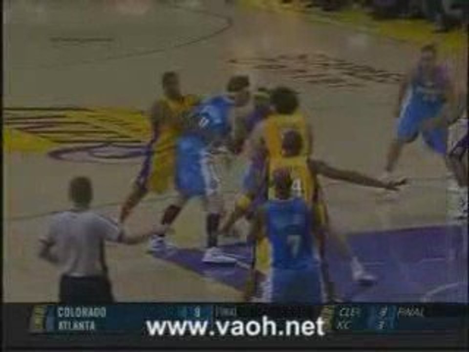 Billups off Kobe's Back