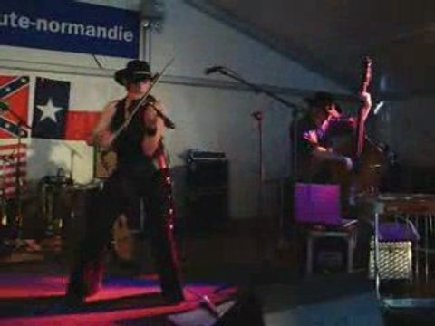 Festiv'été-St Jean de Folleville-2009-Rusty Legs 1