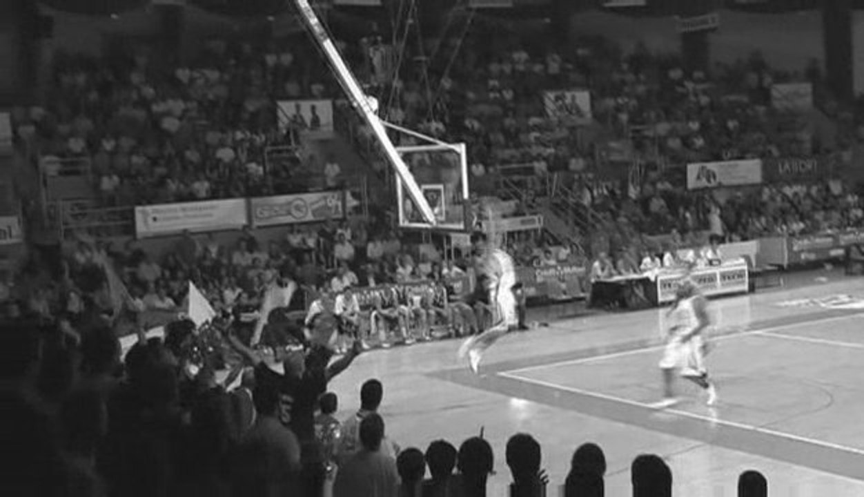 PB86-Nantes, Dunk De Gomez