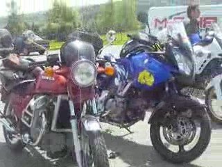 ANGLAISES en GEVAUDAN les motos au MONT-LOZERE