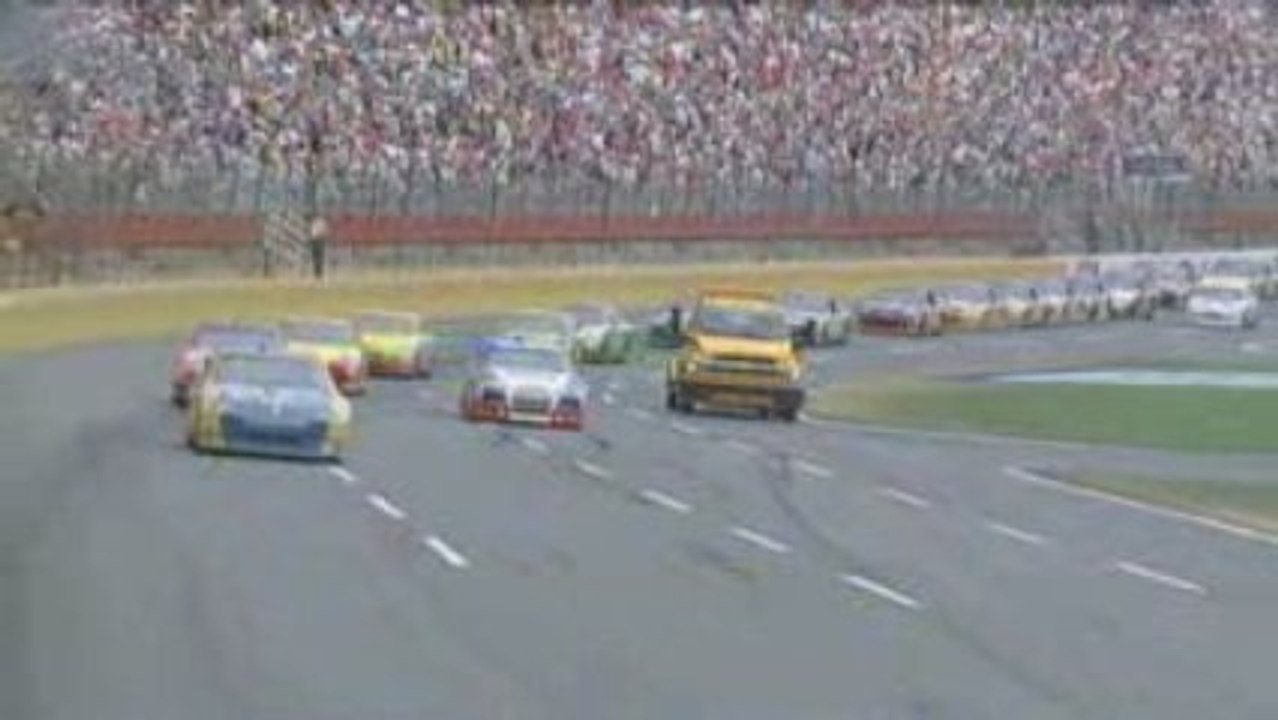 NASCAR Sprint cup Coca Cola 600 2009 Strange yellow