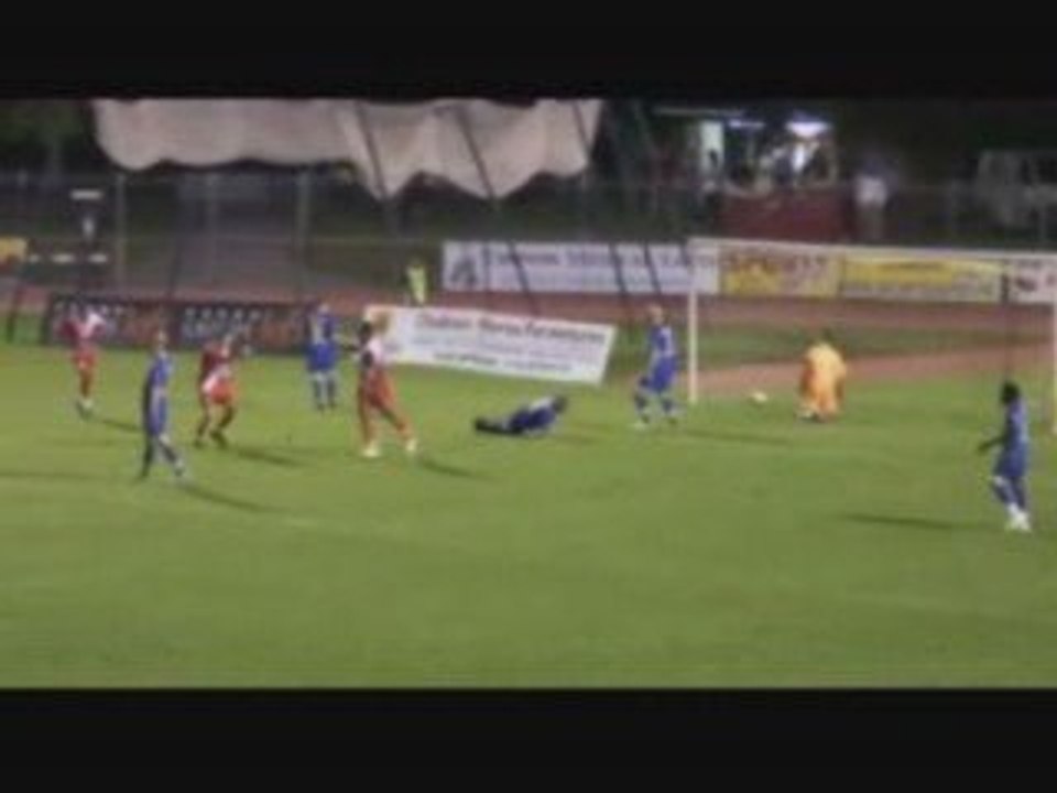 Croix de Savoie - Beauvais : 1-2 (1-0).