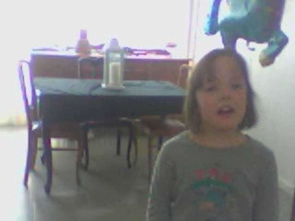 chloé left and right