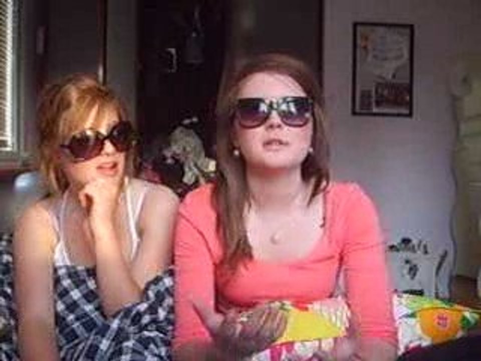 Emma & Johanna diskuterar