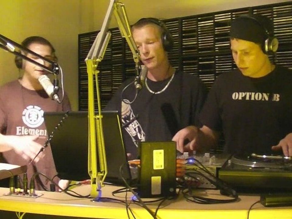 "Option-B" am 26. Mai bei Local Heroes